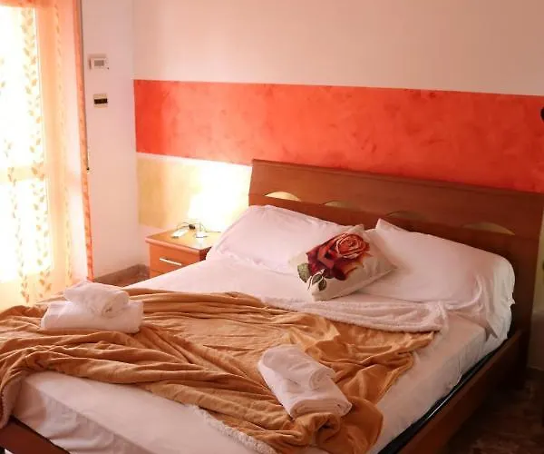 Maremma Holidays - Cimarosa Daire Follonica